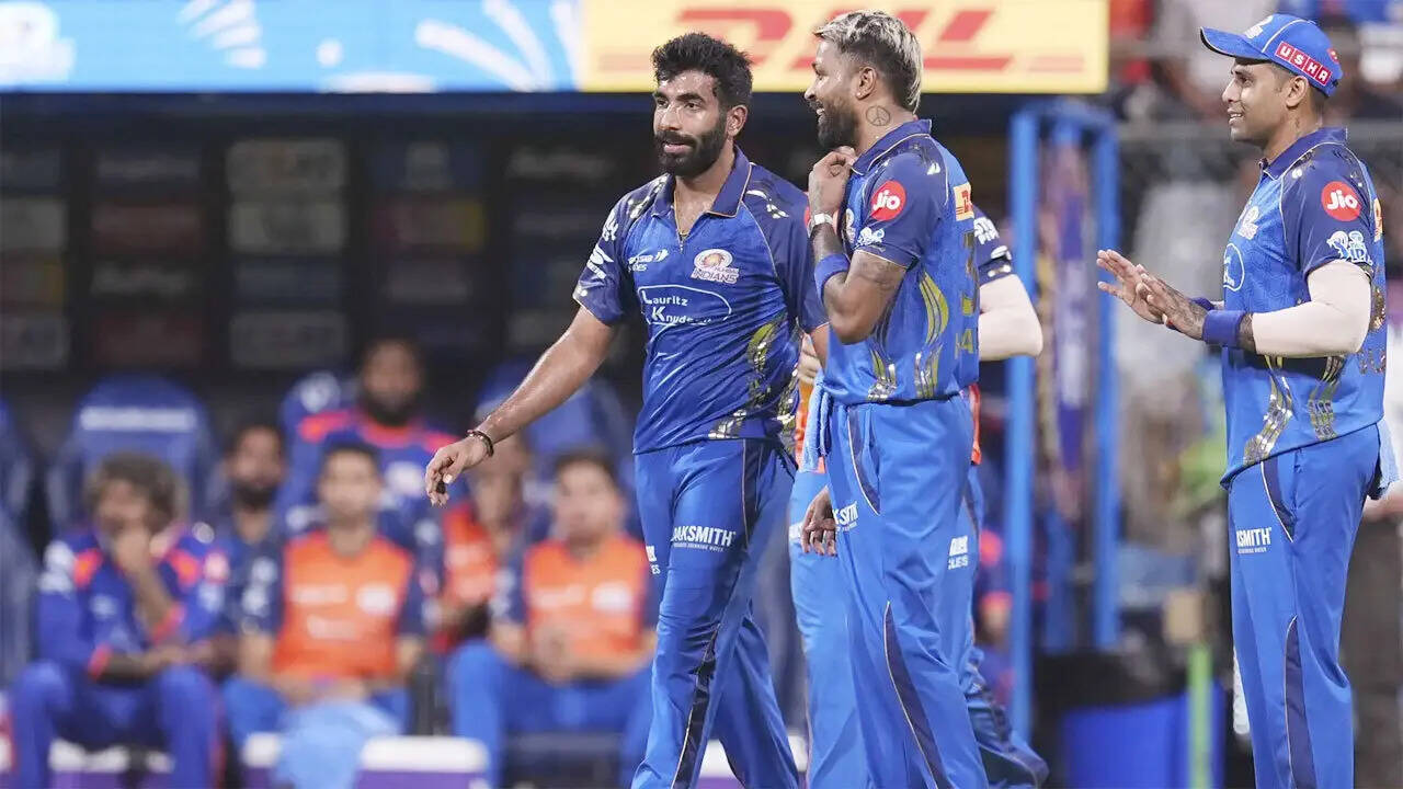 Pandya's 'won't put bowlers under the bus' comment goes viral after MI fail to defend 243 vs SRH