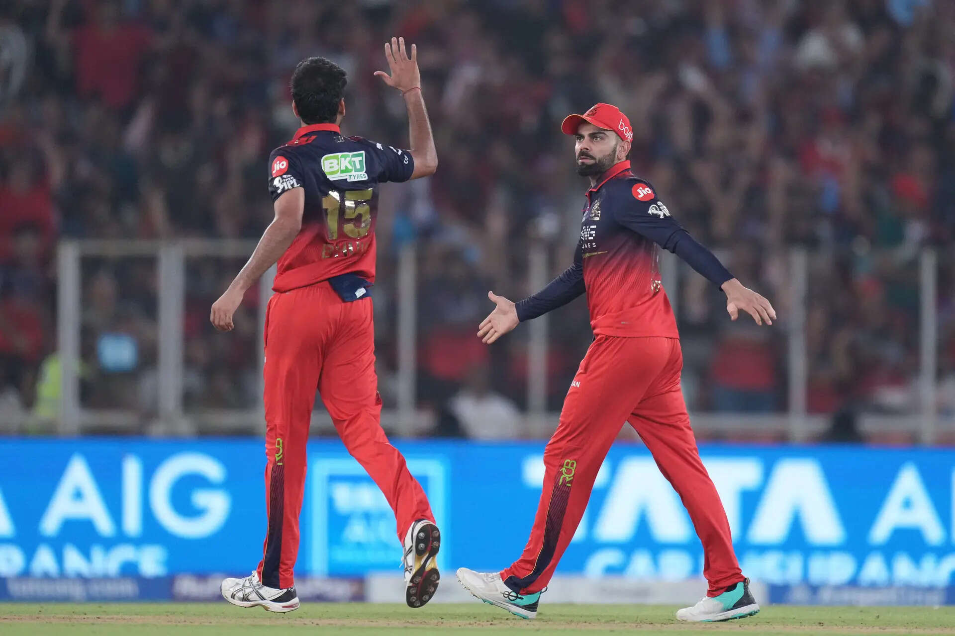 GT vs RCB Live: Bhuvneshwar castles Jos Buttler, Gujarat Titans three down