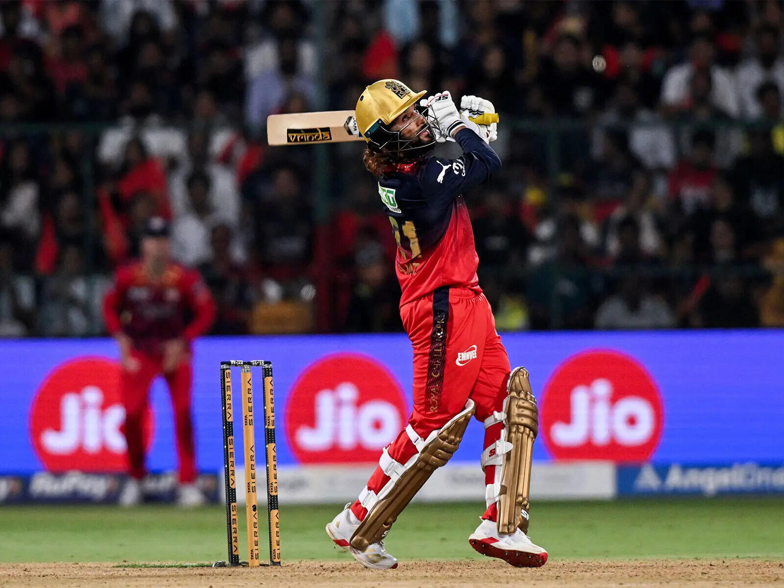 GT vs RCB Live: Back-to-back blows as Rajat Patidar and Jitesh Sharma fall