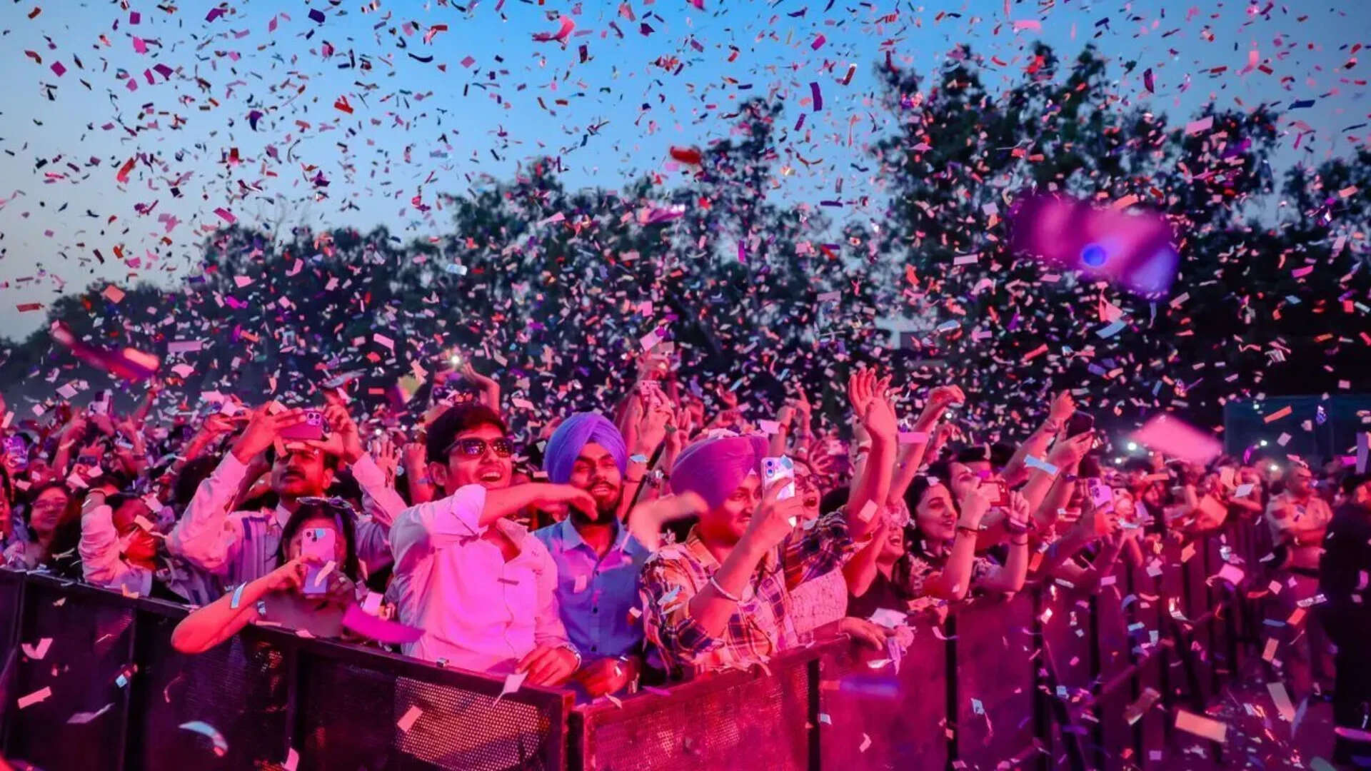 Rashmeet Kaur headlined the event on Saturday evening, powering through a packed campus crowd