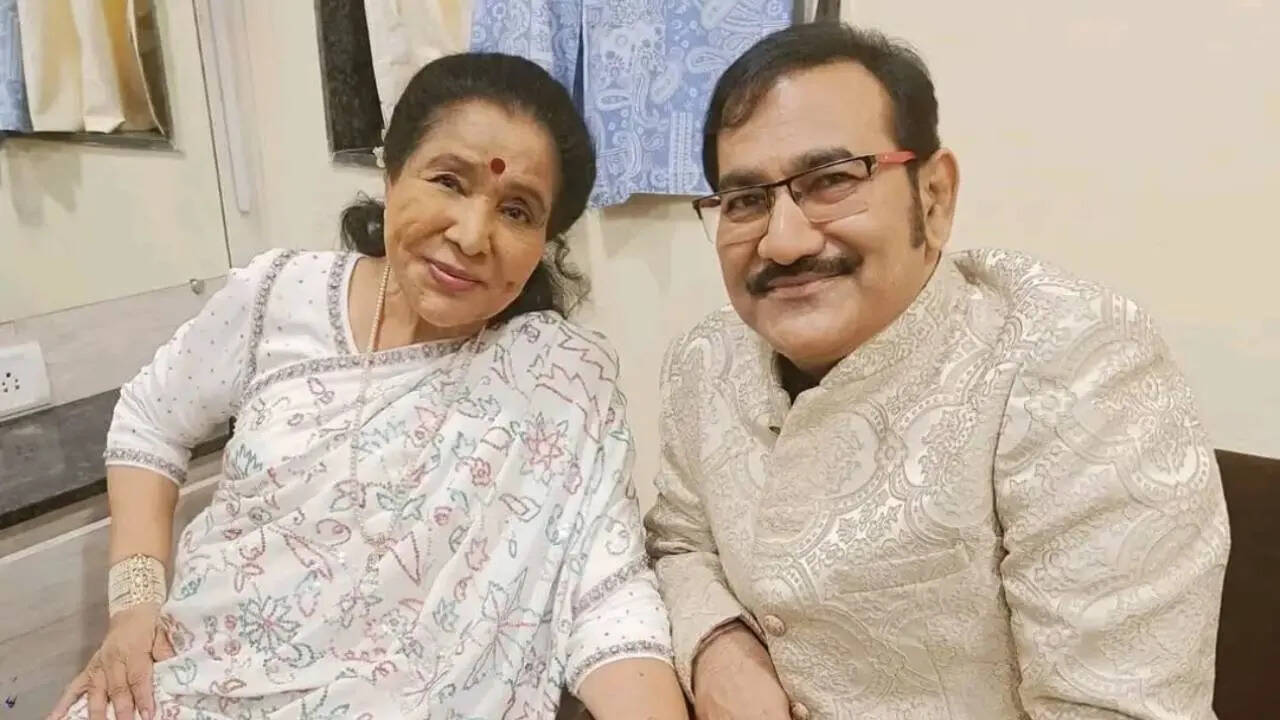 'Asha Bhosle never left riyaaz till the very end': Sudesh Bhosle