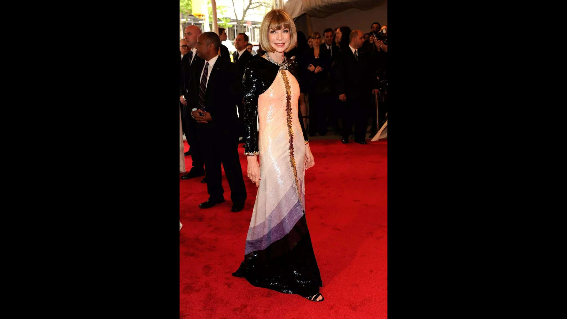In 2011, Wintour wore an ombré sequined dress that paid tribute to Alexander McQueen.