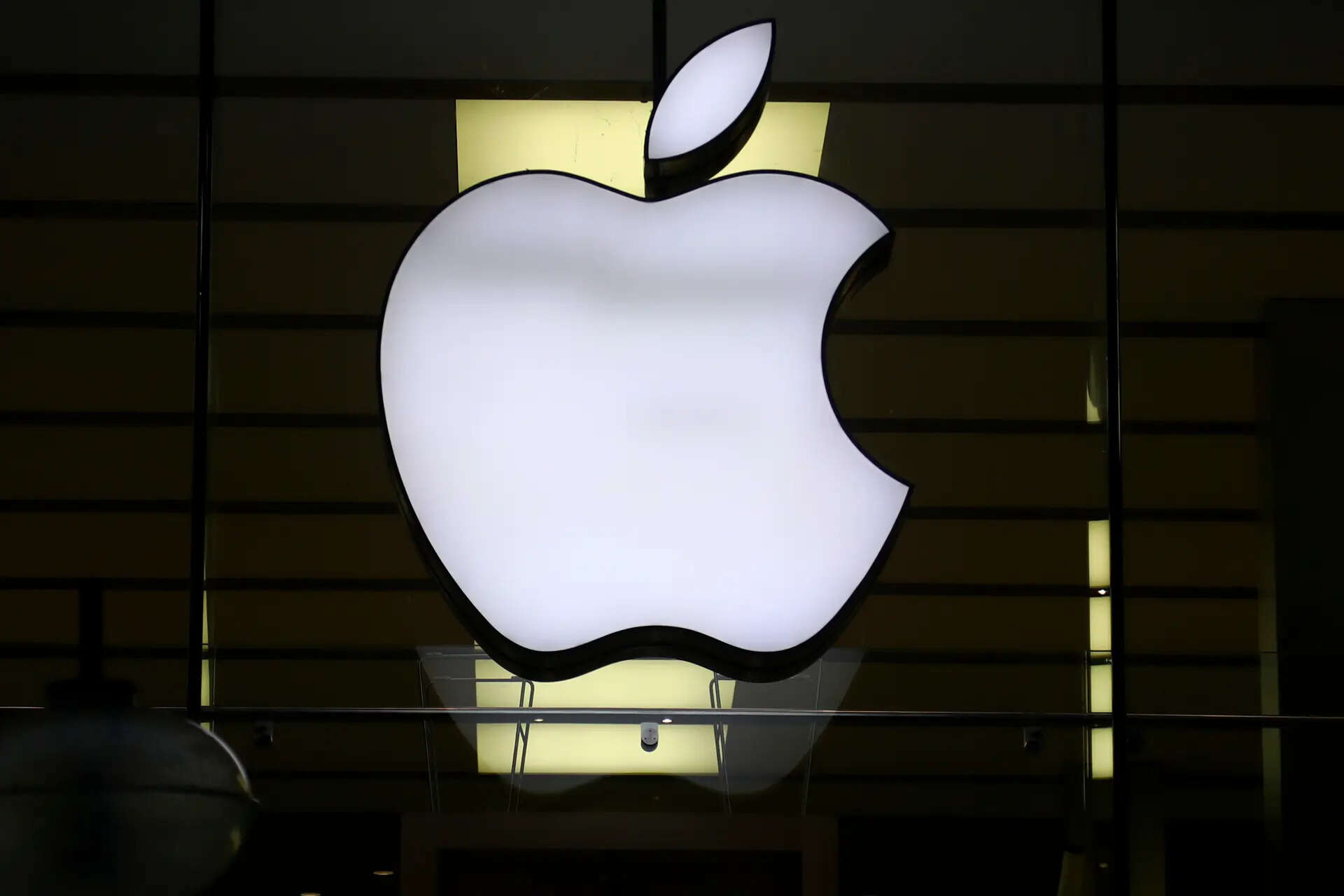 ‘Extraordinary iPhone demand’ pushes Apple to $111B quarter; Mac, iPad grow in India