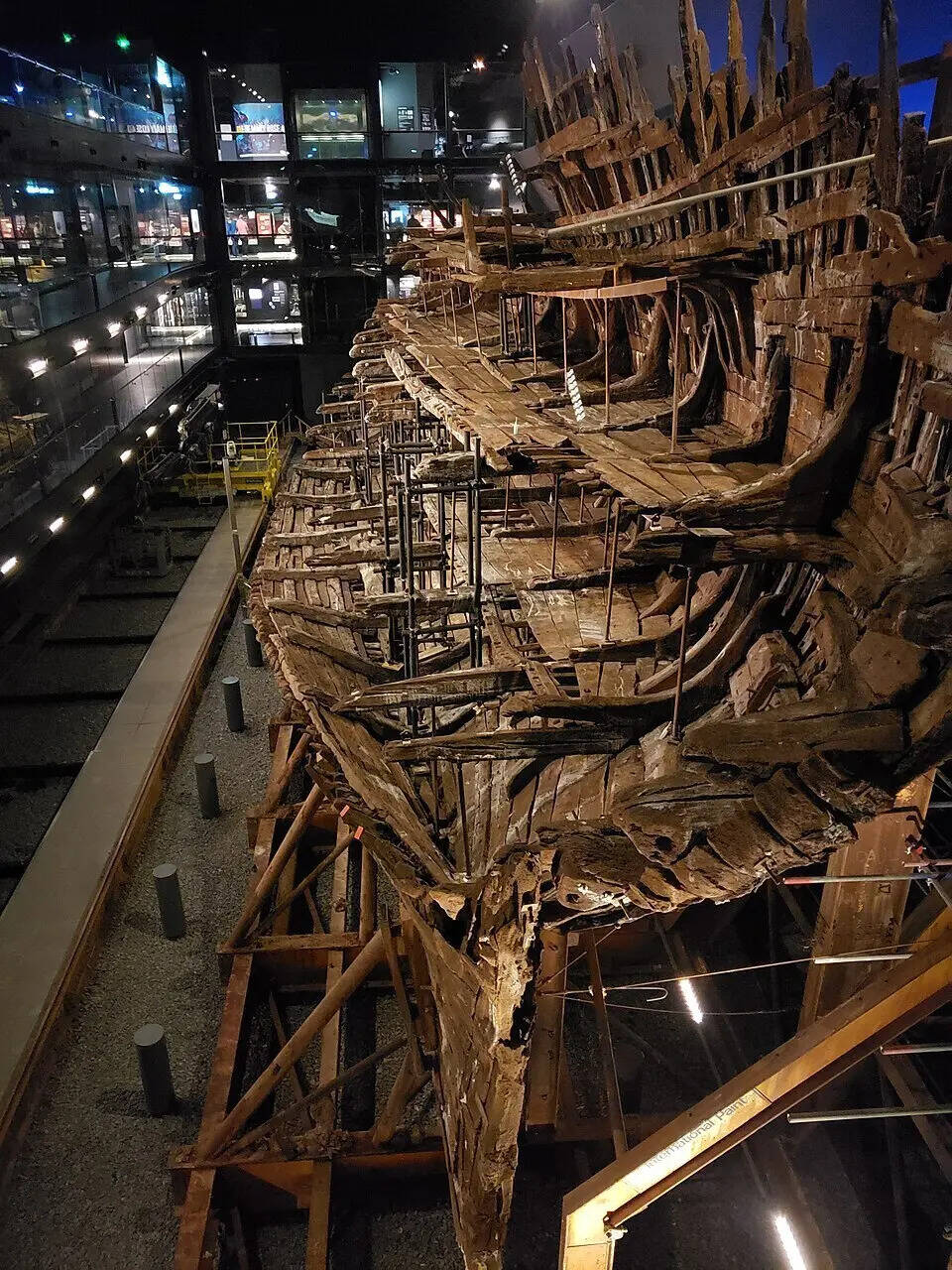 Mary_Rose_in_Mary_Rose_Museum_2023-05-05