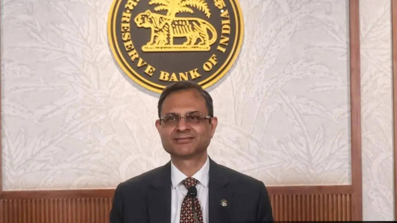 Banks should get more active in offshore rupee trade: RBI