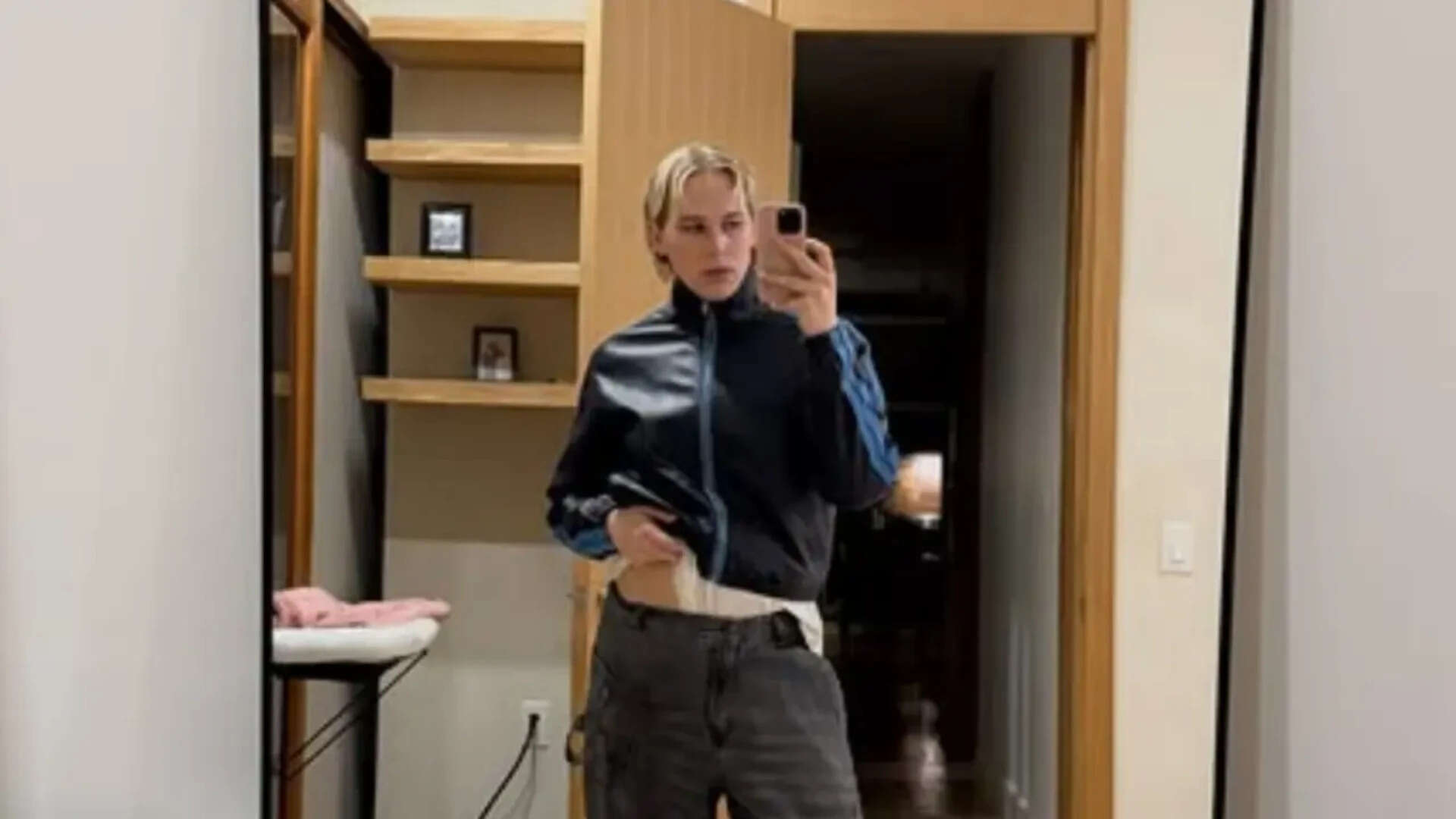 Tommy Dorfman slams fellow passengers transphobic comments