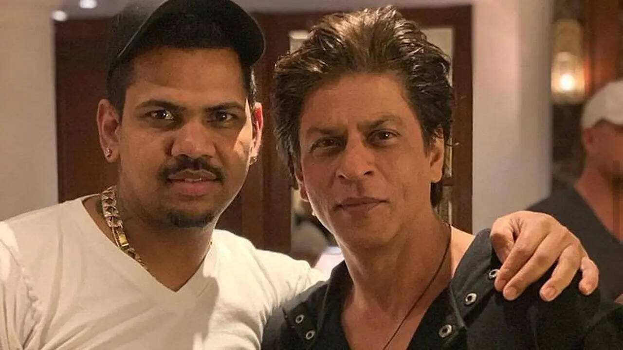 ‘You are a magician’: SRK’s emotional tribute to Sunil Narine after historic milestone