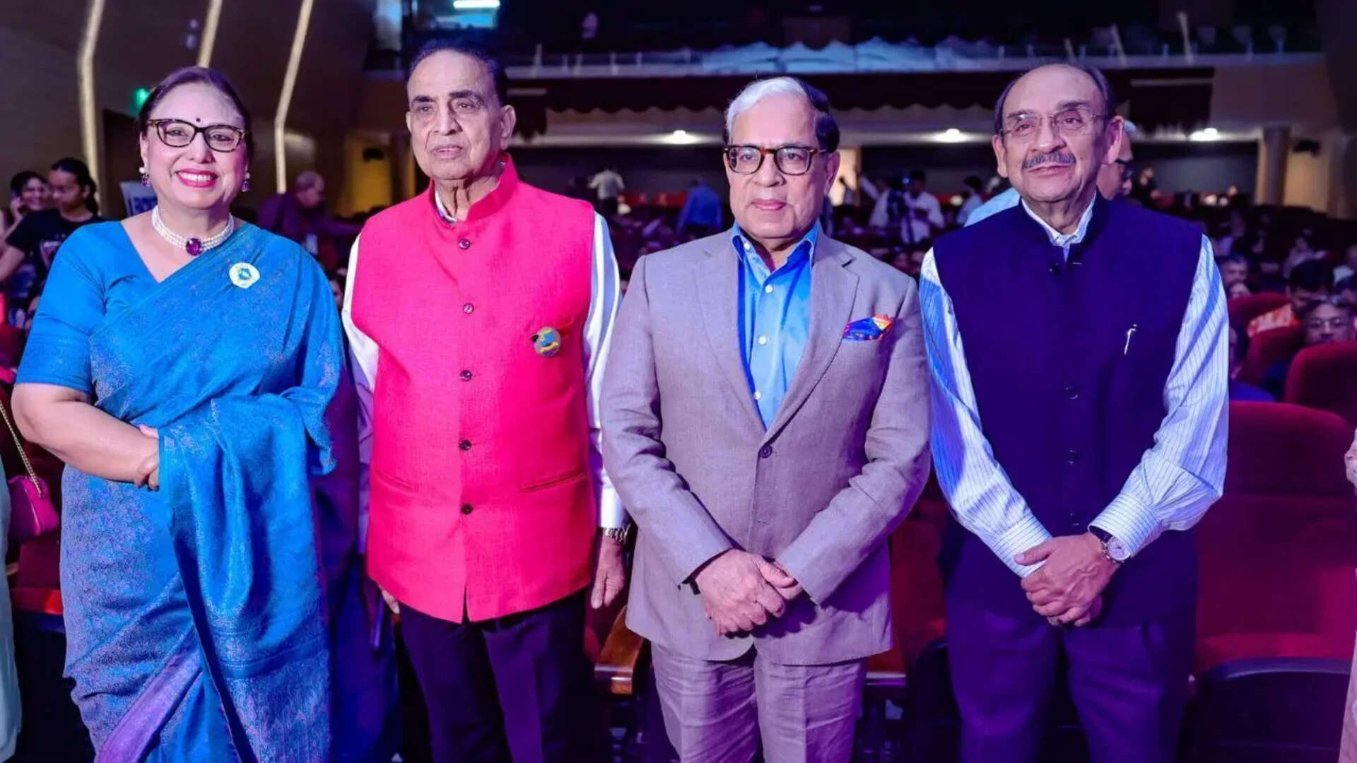 (L-R) Principal Simrit Kaur, president of the alumni association Girish Ahuja, retd Justice AK Sikri, chairman Ajay S. Shriram