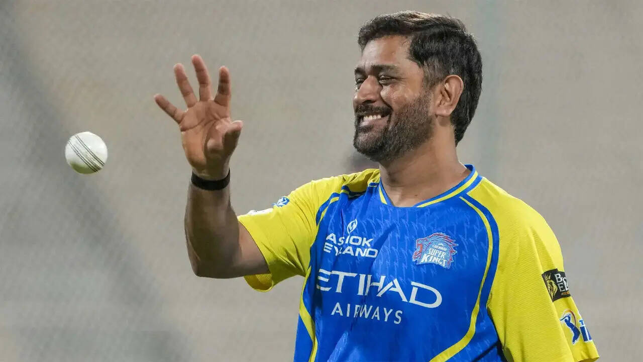 IPL 2026: Bad news for CSK! MS Dhoni skips Delhi trip as injury delays return
