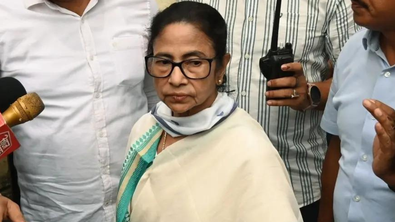 Mamatata: Routed Mamata Banerjee fumes at SIRprise