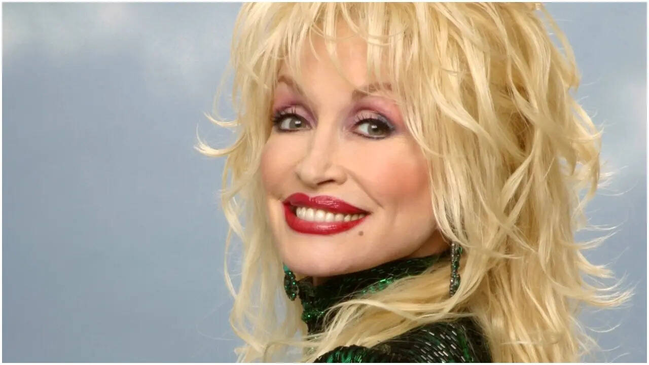Dolly Parton cancels Las Vegas residency over health issues