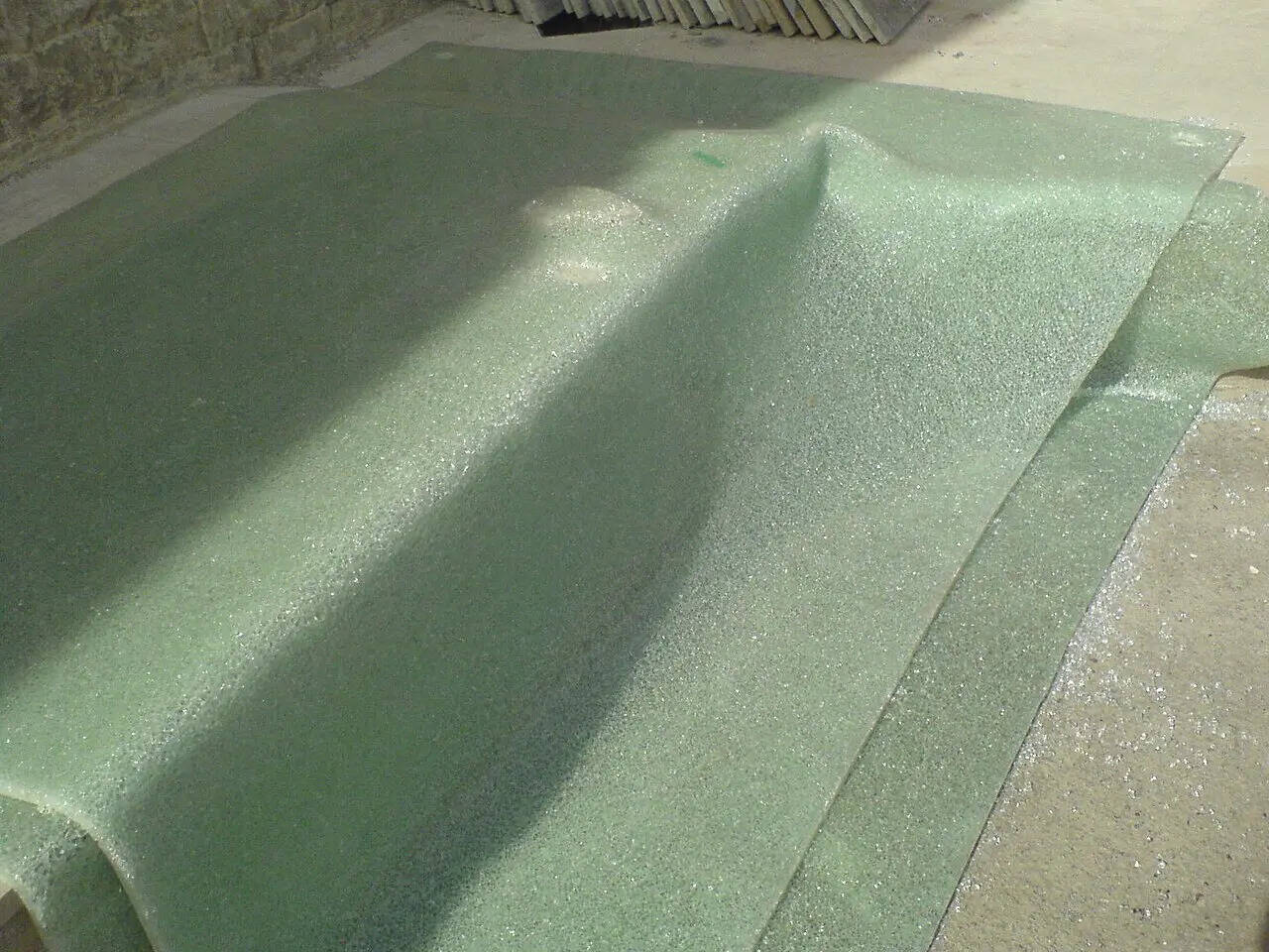 Broken_Laminated_glass