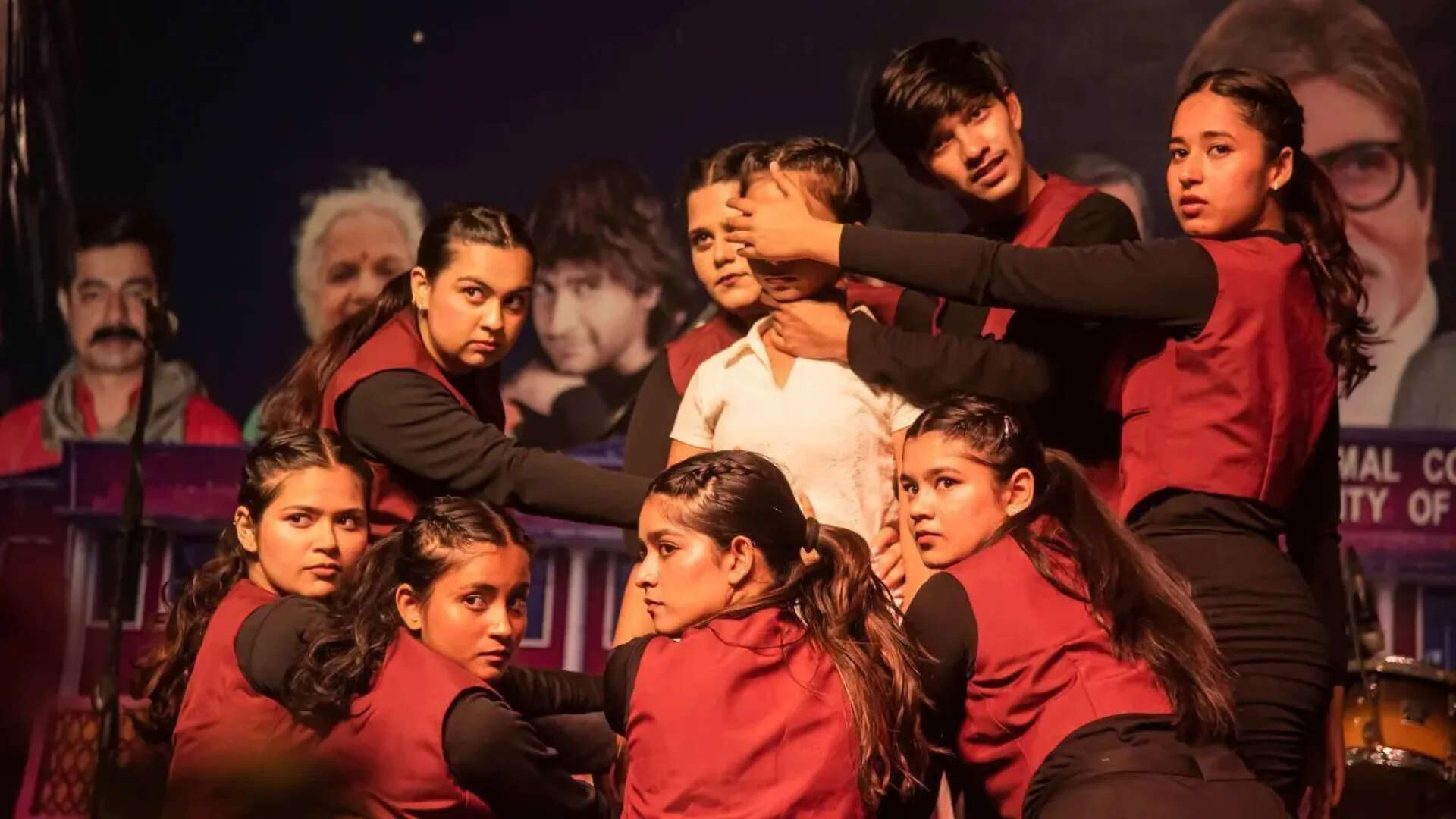 Sensations, the choreography society of KMC presented their annual production, ‘Mind the Gap’ depicting a woman’s uncomfortable experience in the chaotic Delhi Metro<br>