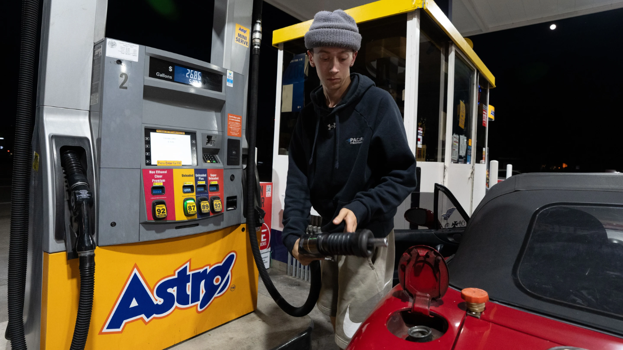 US petrol prices rise 50% since Iran war began, Strait of Hormuz disruption drives pump costs higher