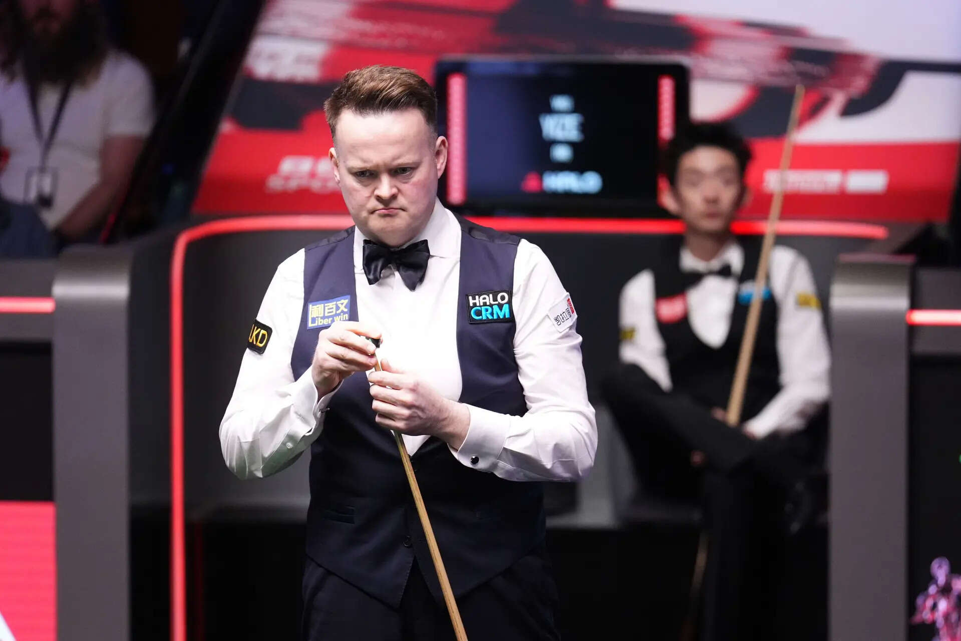 Wu Yize leads Shaun Murphy 10-7 in final of world snooker championship