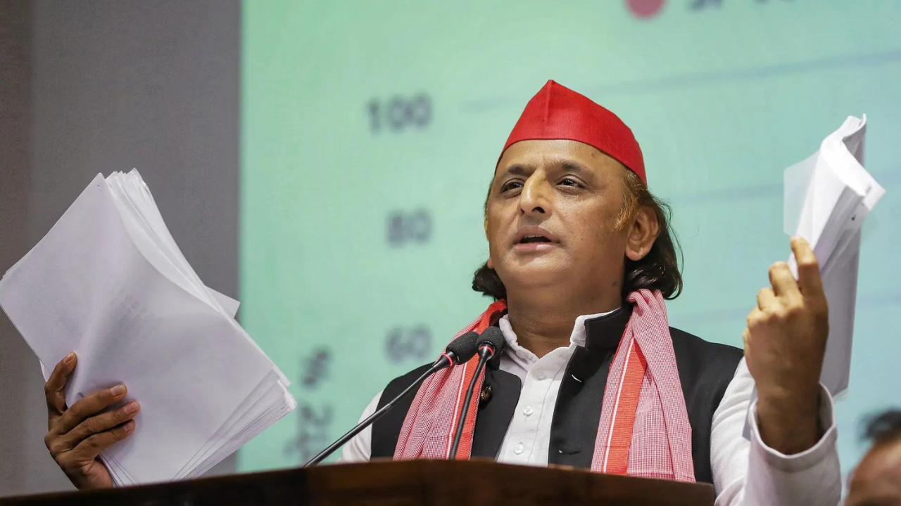 Samajwadi Party cuts tie-up with I-PAC: Akhilesh Yadav cites fund crunch ahead of 2027 UP polls