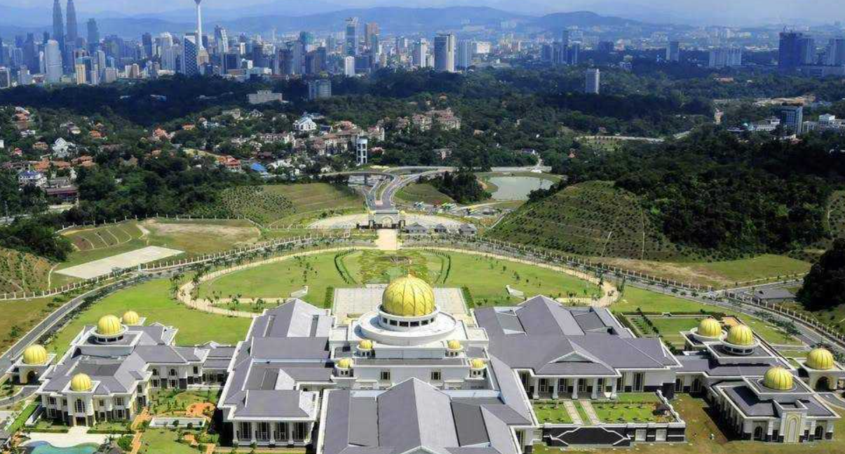 Istana Nurul Iman palace