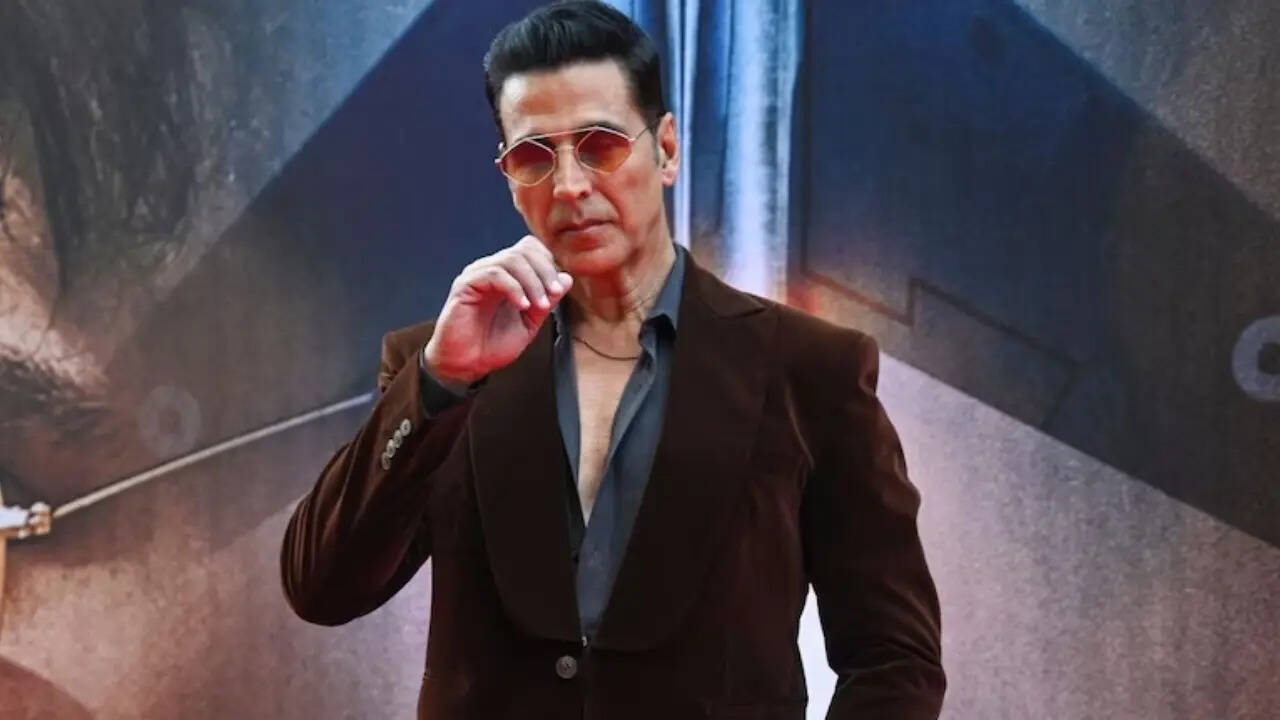 Akshay Kumar undergoes eye surgery, will take a short break to recover