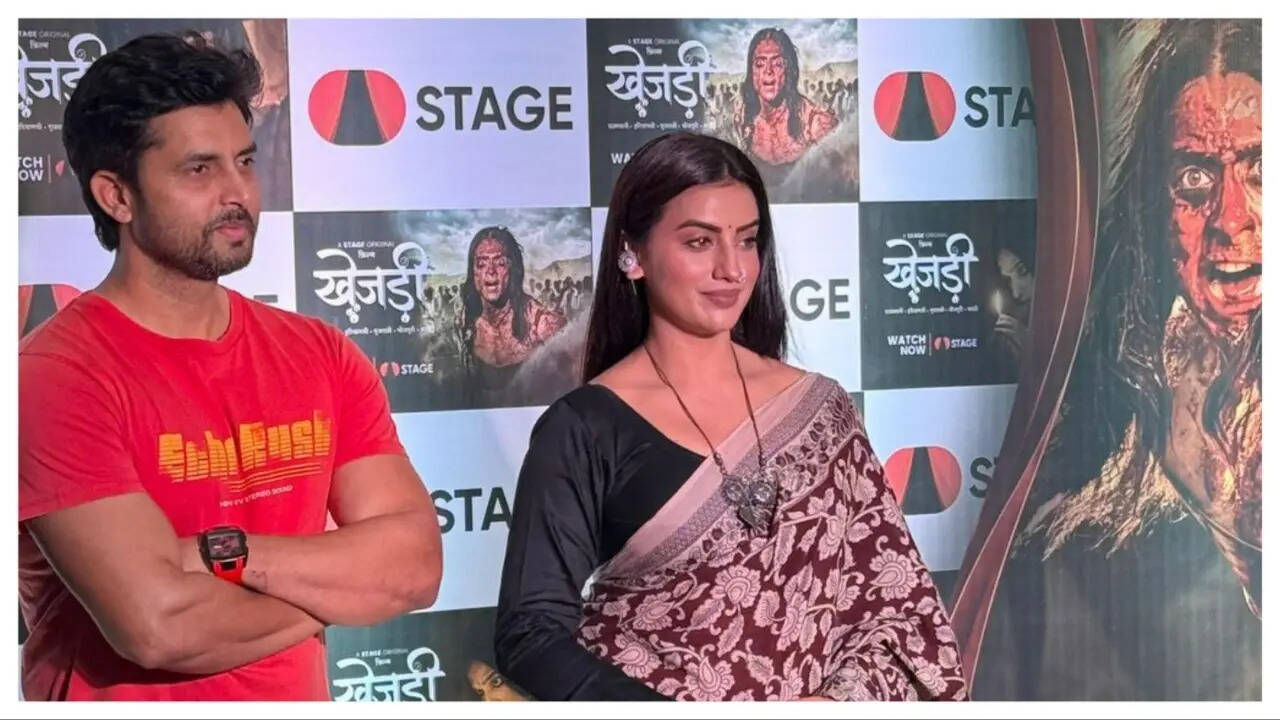 Vikrant Singh Rajpoot and Akshara Singh at the screening of Khejdi