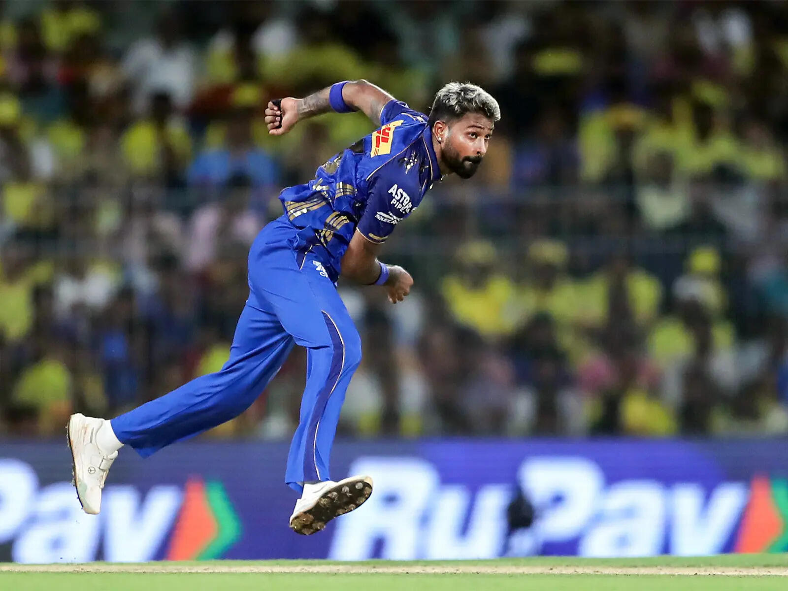 Hardik Pandya set to link up with MI; SKY doubtful for RCB game
