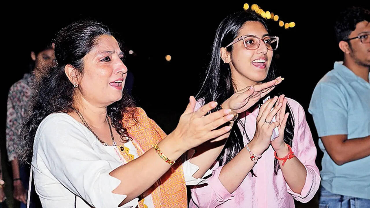 Anushka Kapoor and Parul Kapoor