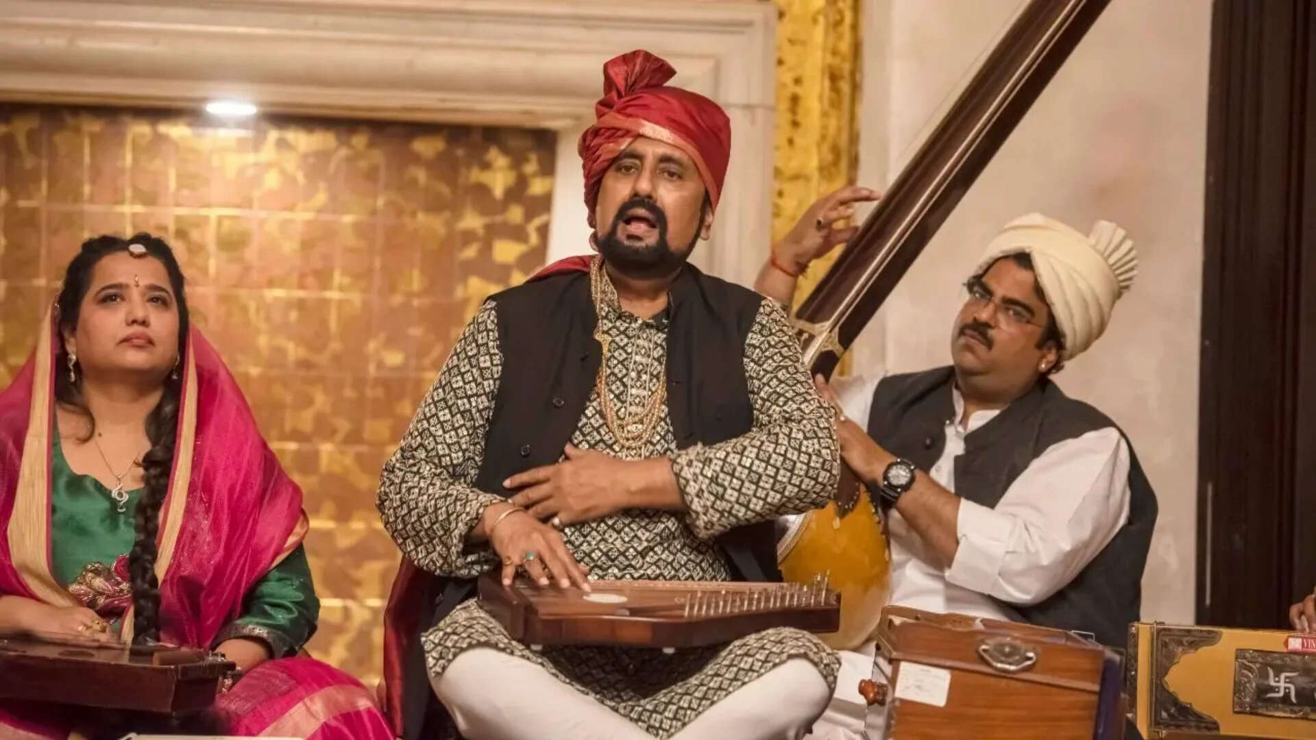 Ustad Jawaad Ali Khan, grandson of Bade Ghulam Ali Khan, on Hindustani vocals with an Indian harp