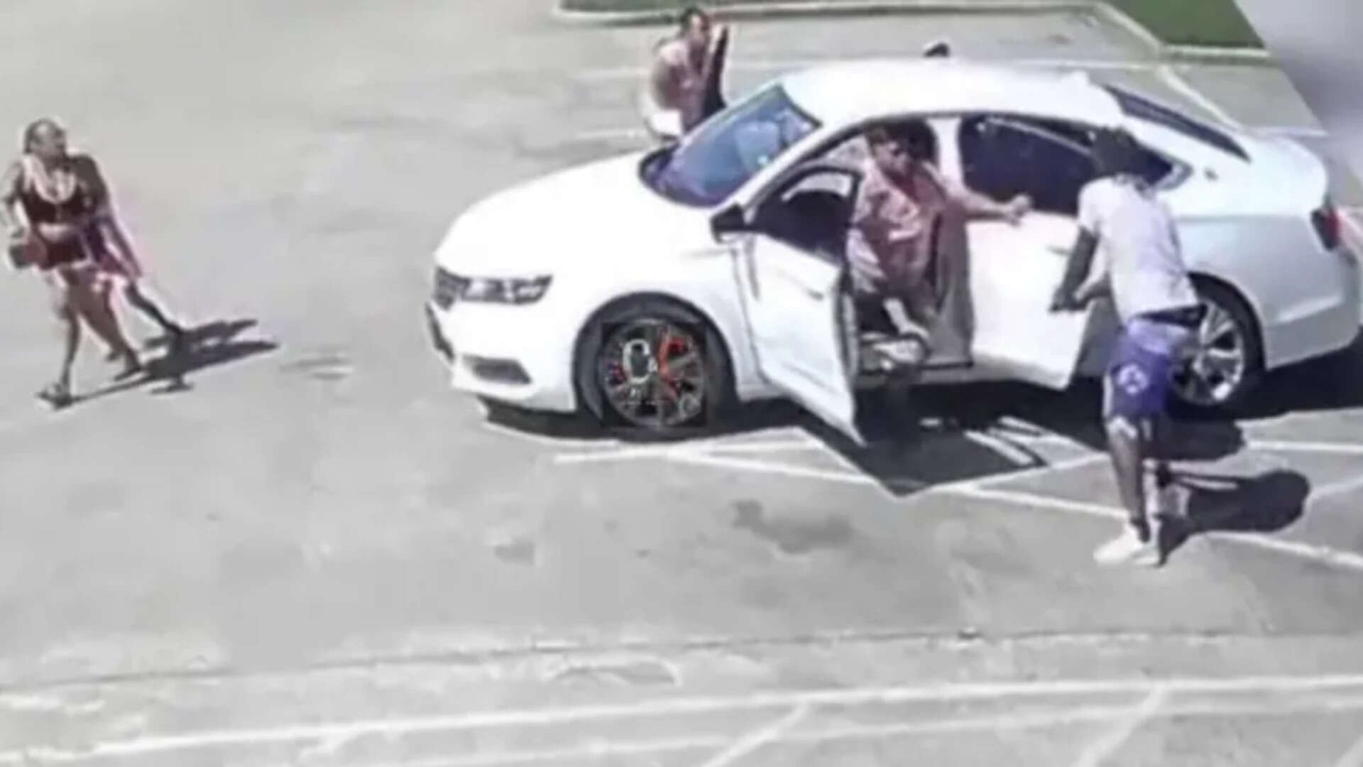 Man shoots carjacker 10 times while protecting family of eight in Texas