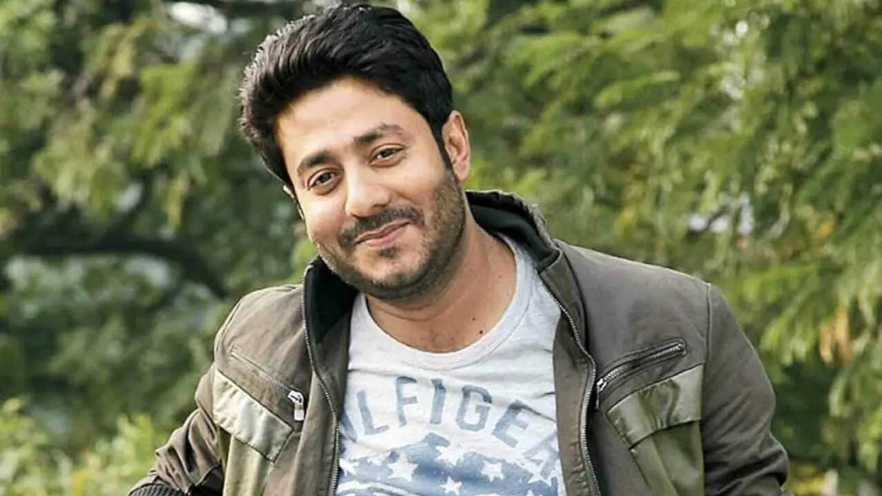 Filmmaker Raj Chakraborty announces decision to quit politics
