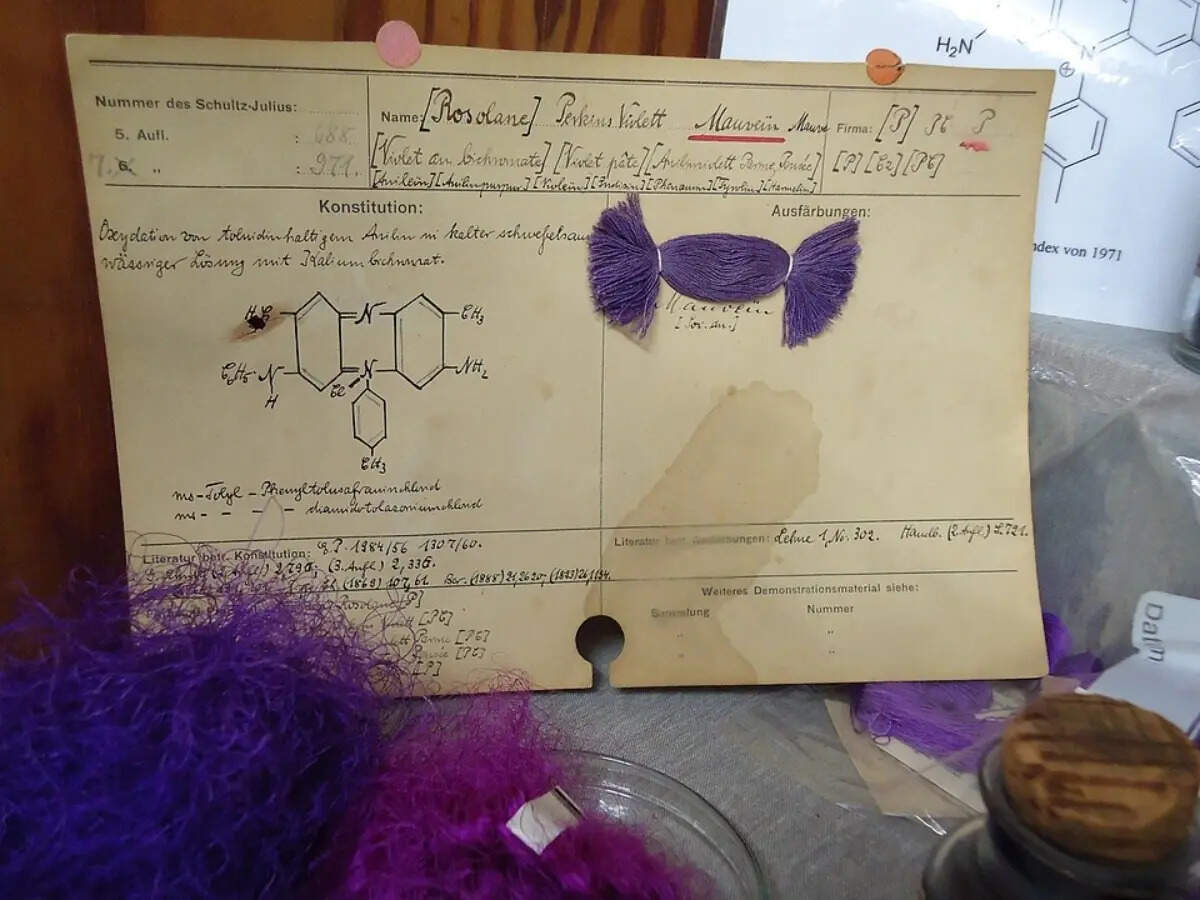 A purple residue that led to the first synthetic dye