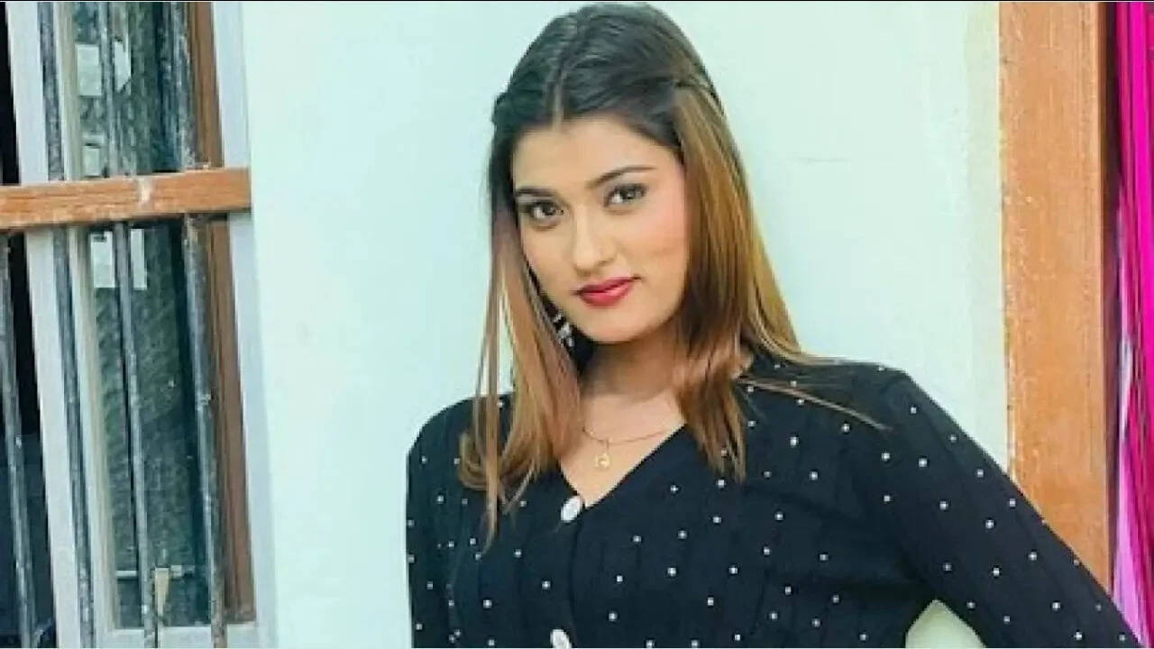 Akanksha Dubey death case: HC issues notice to 2 accused