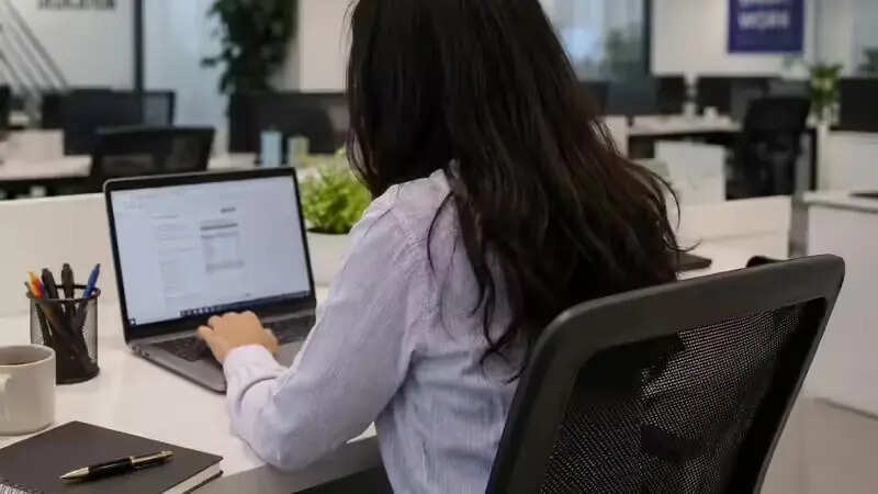 Ex-intern alleges harassment by company CEO, claims he threatened to ruin her career