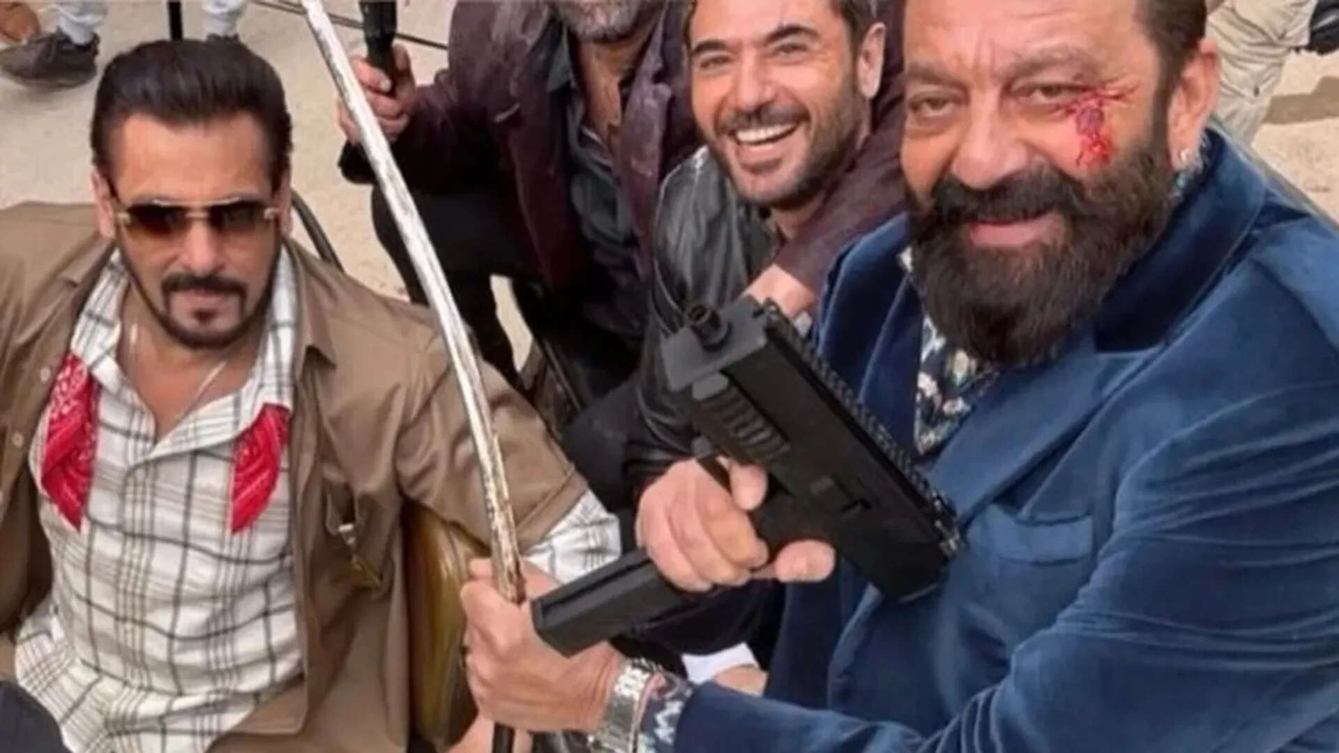 Salman-Sanjay goof around on '7 Dogs' sets - PICS