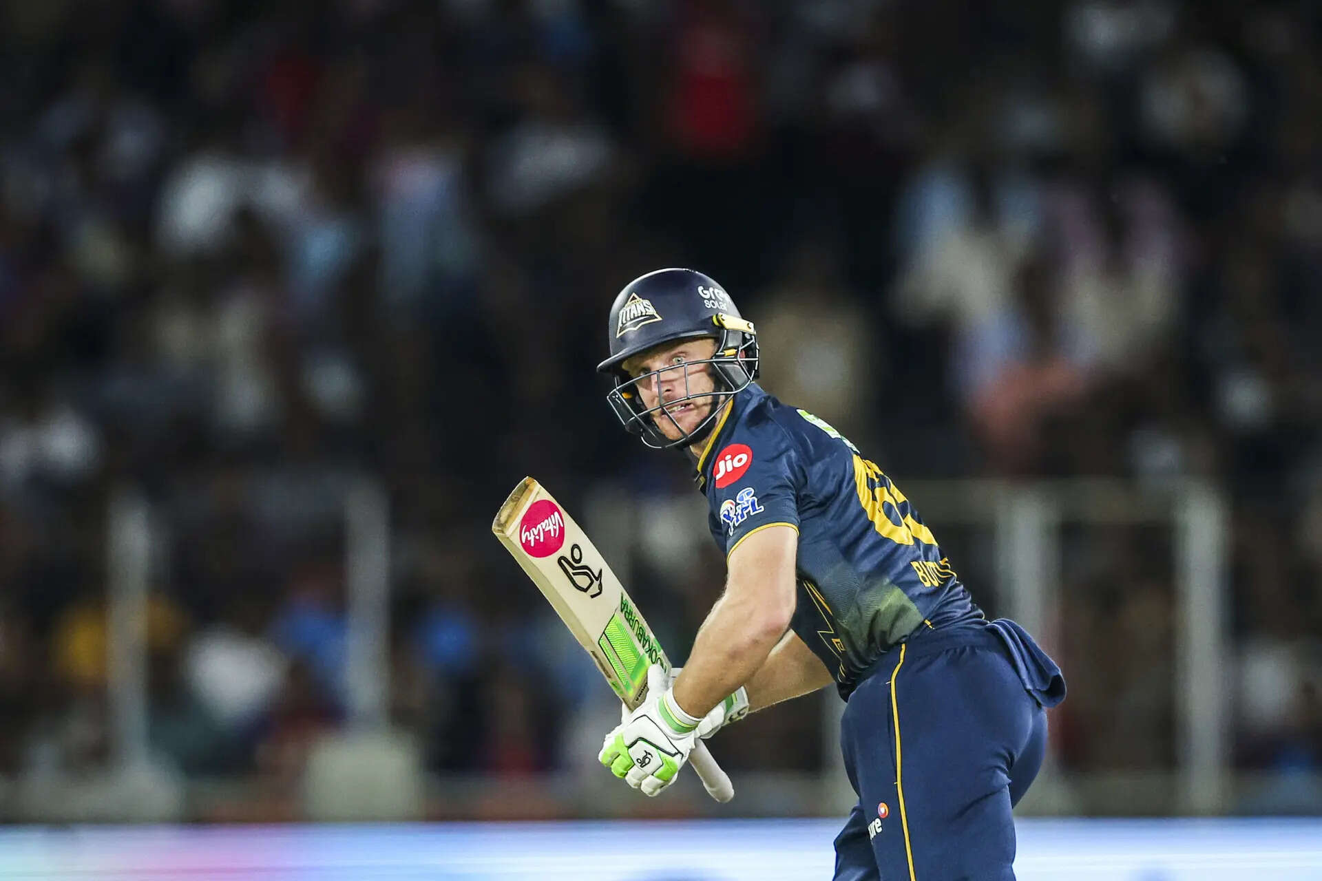 RR vs GT Live: Ravindra Jadeja removes dangerous Jos Buttler