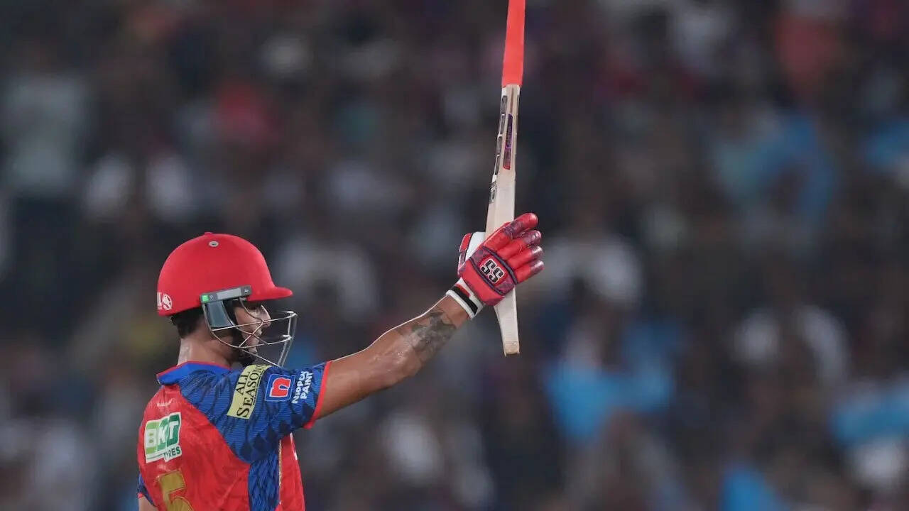 'Are Shedge, kya batting keli re': Suryansh reveals special chat with Rohit