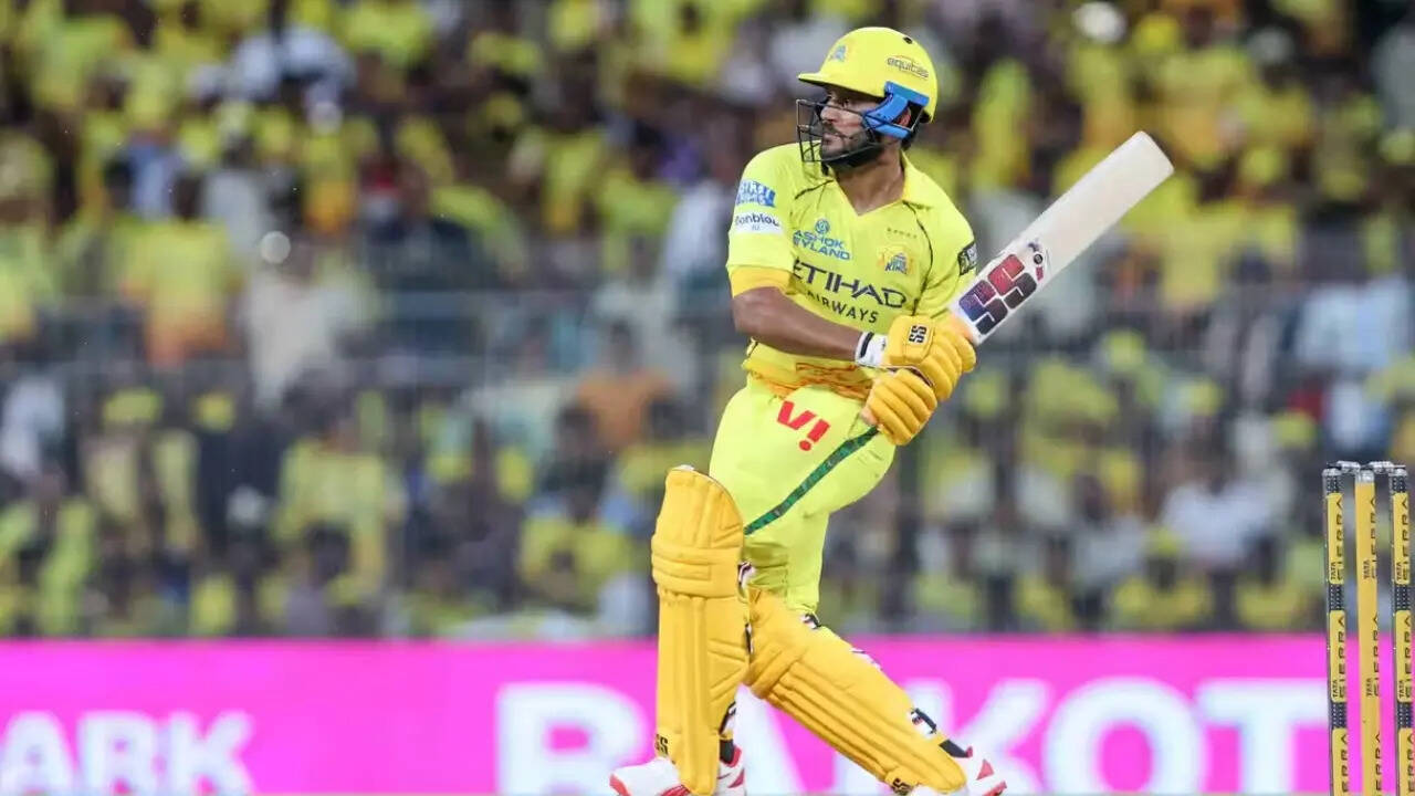 CSK vs LSG Live: Urvil Patel explodes, Chennai surge ahead in chase