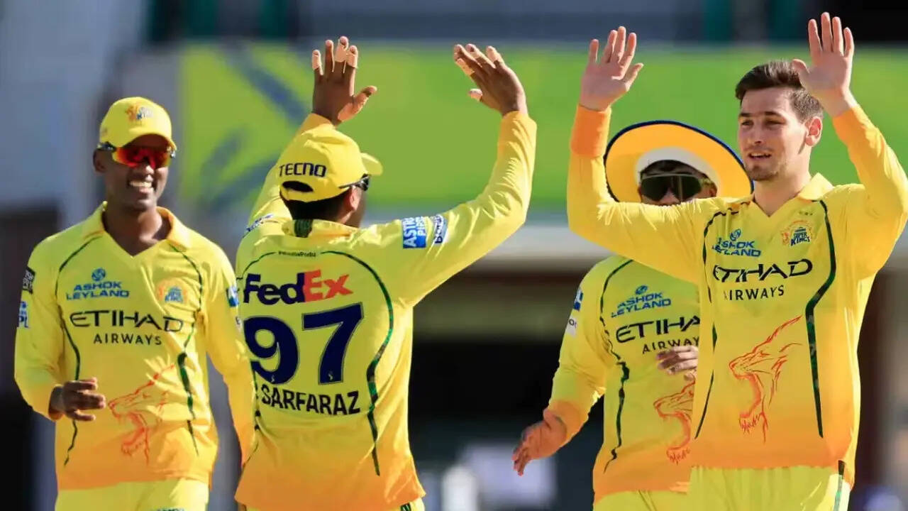 CSK vs LSG Live: Lucknow collapse after Inglis’s fifty; lose five wickets quickly