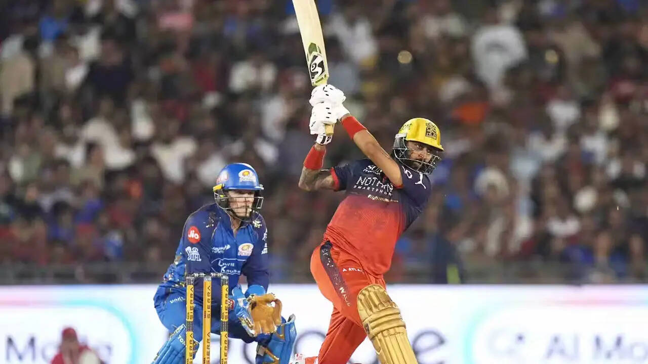 IPL Live: Krunal Pandya stands tall in RCB's pursuit vs MI
