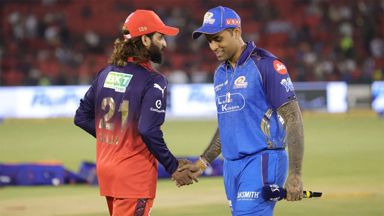 IPL Live: RCB opt to field vs Mumbai Indians