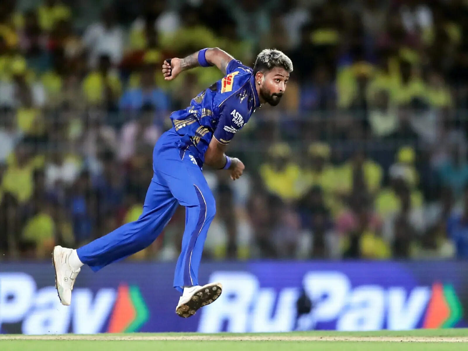 IPL Toss Today: No Hardik Pandya as RCB opt to field against MI