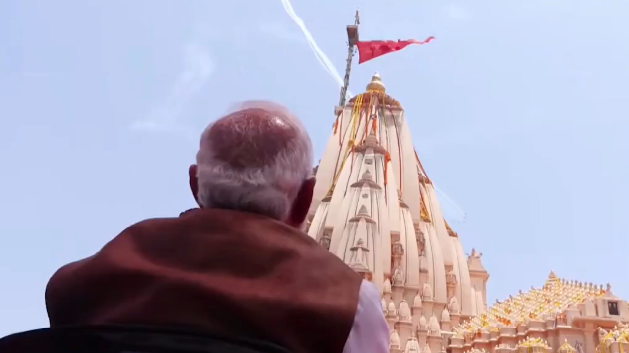 Watch: Skies above Somnath come alive as IAF's Suryakiran aerobatic team performs stunning manoeuvres