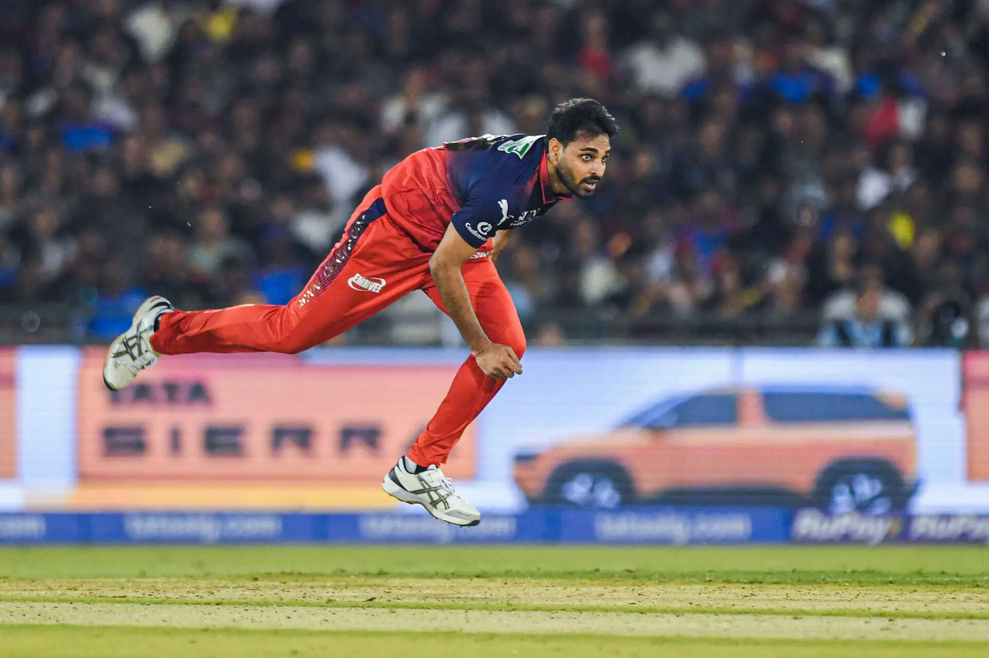 'Bhuvi should be back in India colours': Ex-India cricketer urges selectors