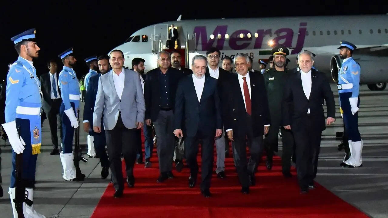'Mediator' Pakistan gave Iranian jets its airbase to escape US strikes