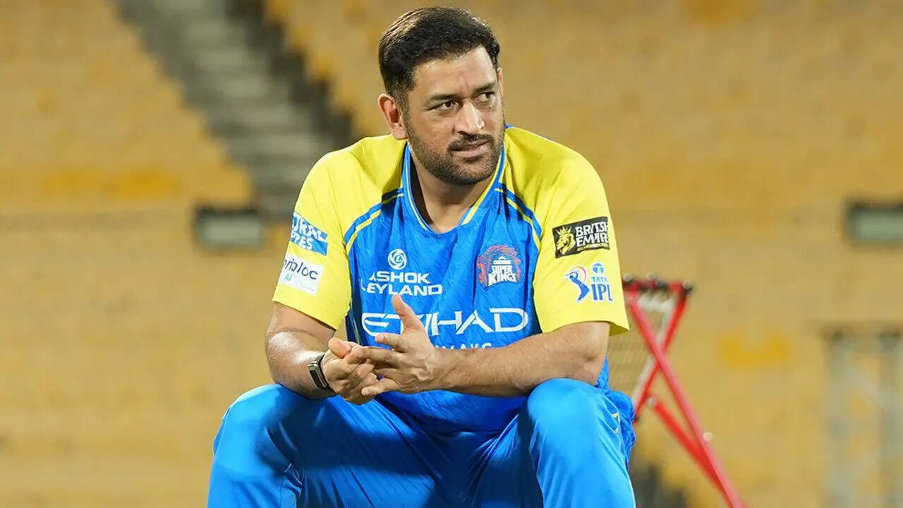 MS Dhoni likely to travel with CSK squad for must-win match against LSG