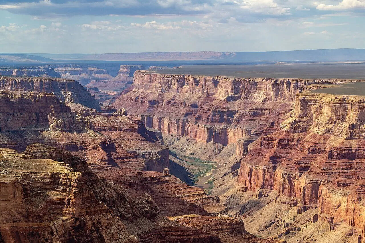 Grand_Canyon_(Arizona,_USA),_Luftaufnahme_--_2012_--_5942