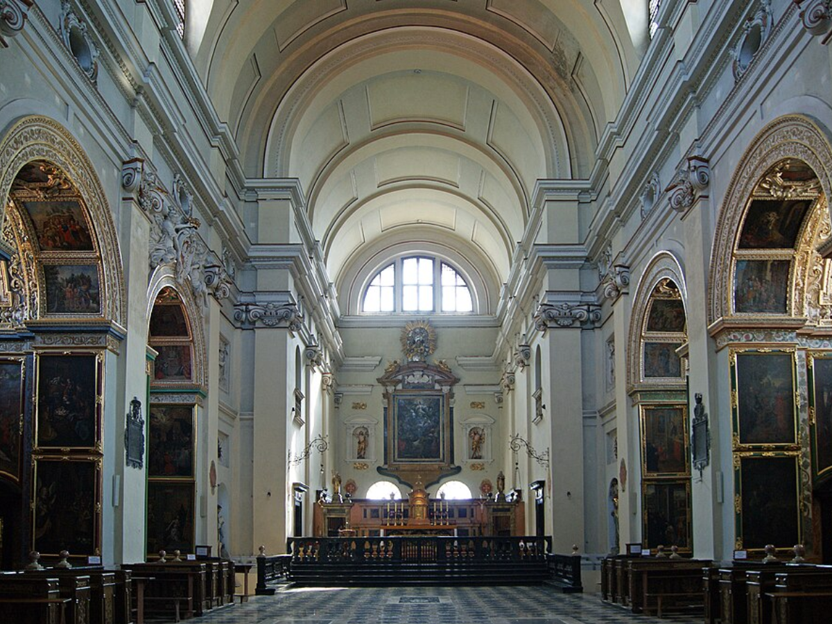 Church of Our Lady Assumed into Heaven (Camaldolese)-interior