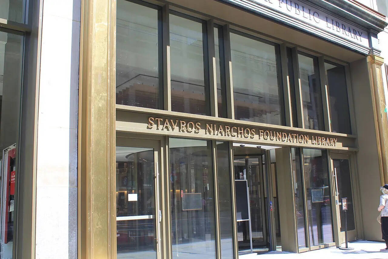 Mid_Manhattan_Library_Jul_2020_11