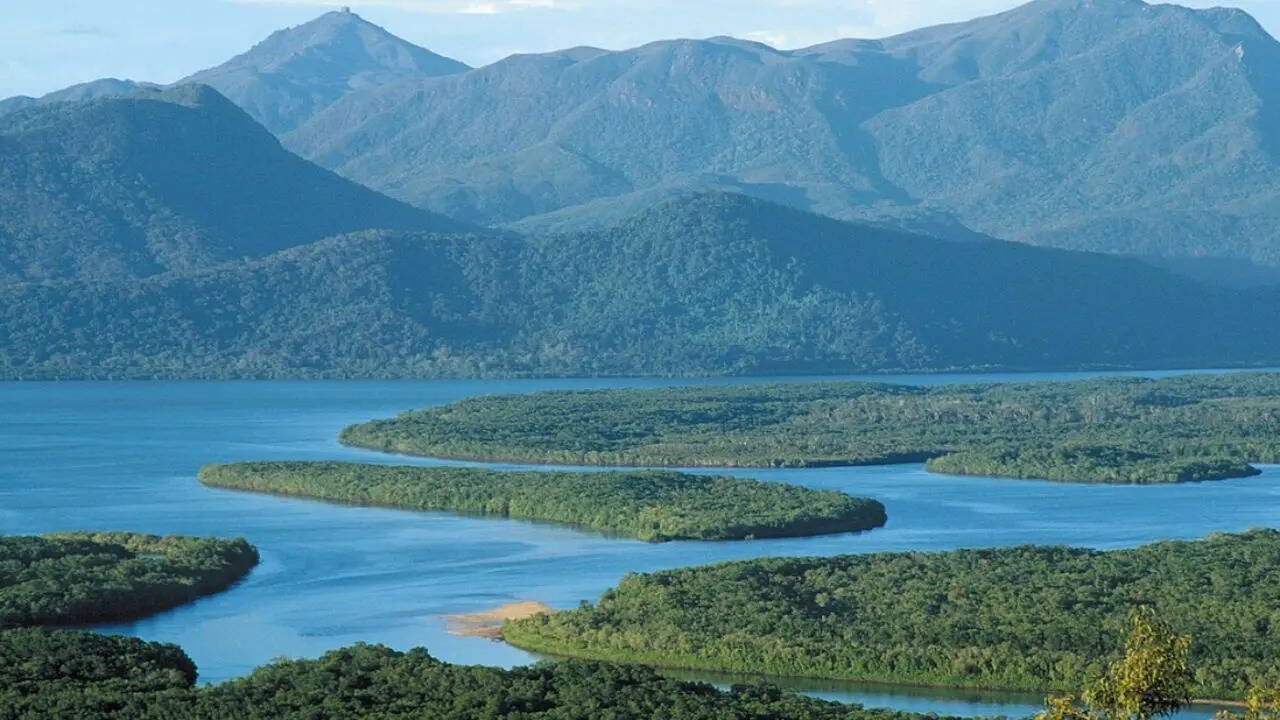Hinchinbrook Channel
