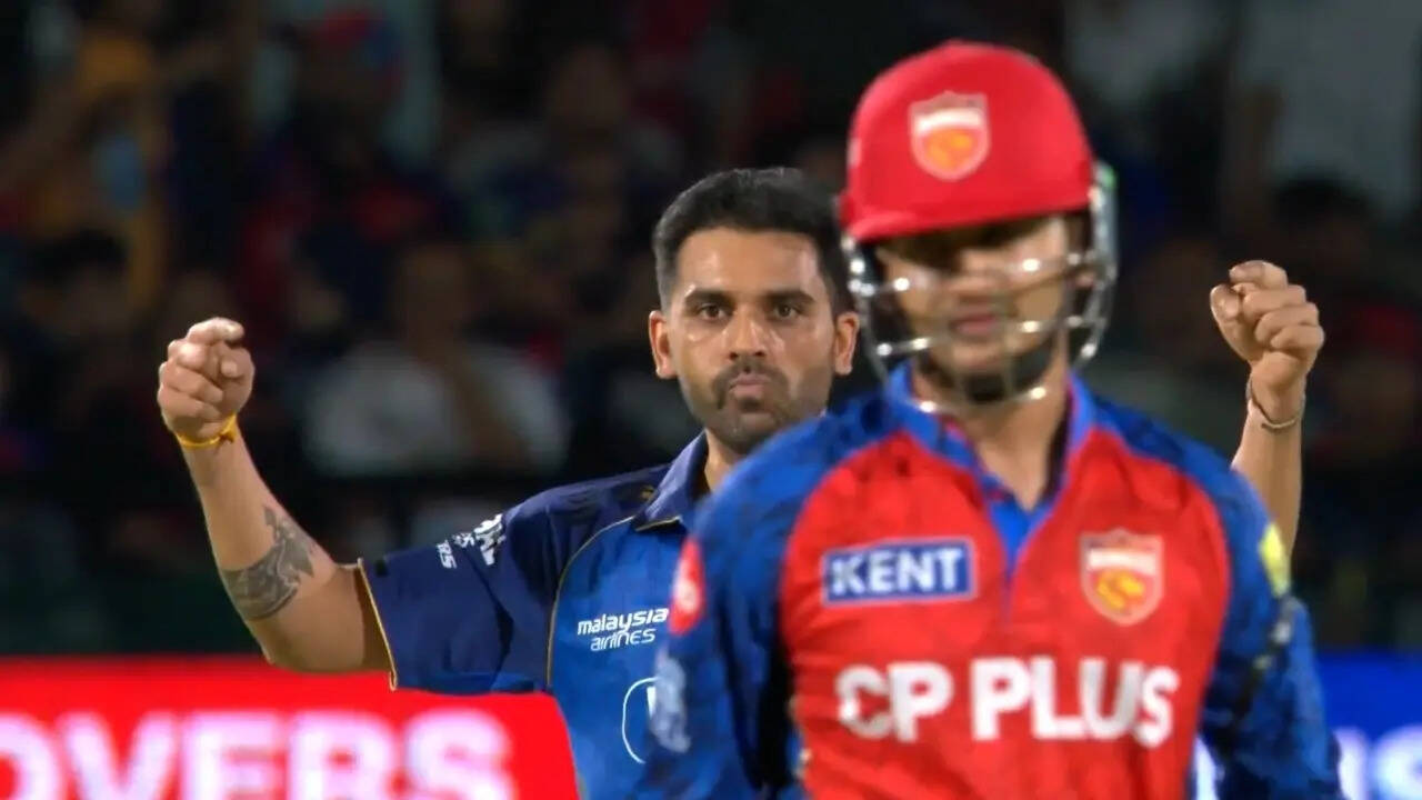 Deepak Chahar's reaction after deceiving Arya with variation goes viral - Watch