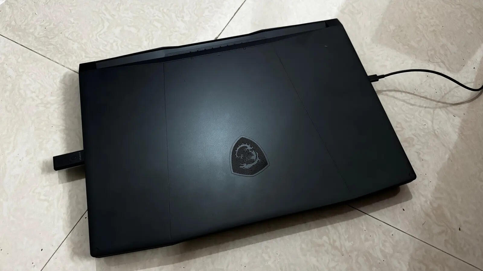 MSI Katana 15 top view