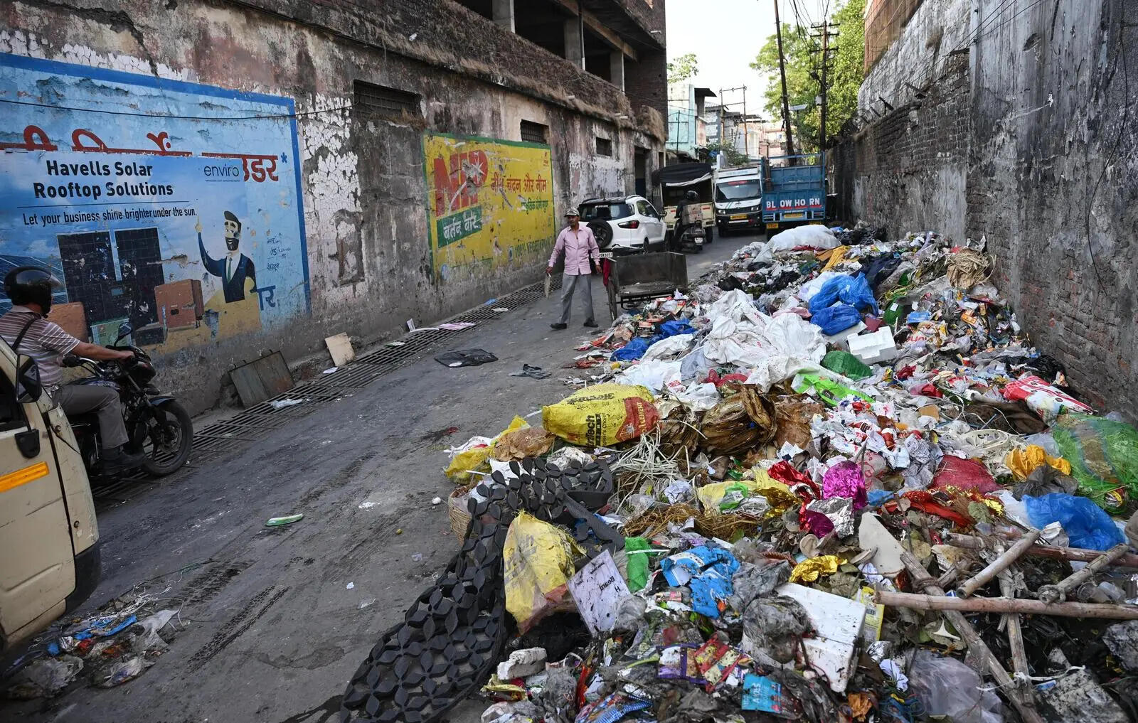 Raja Road-Kooda Gali 04.jpg